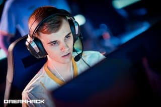 Kai retires as 1234 bring in Zorrow and alvicate